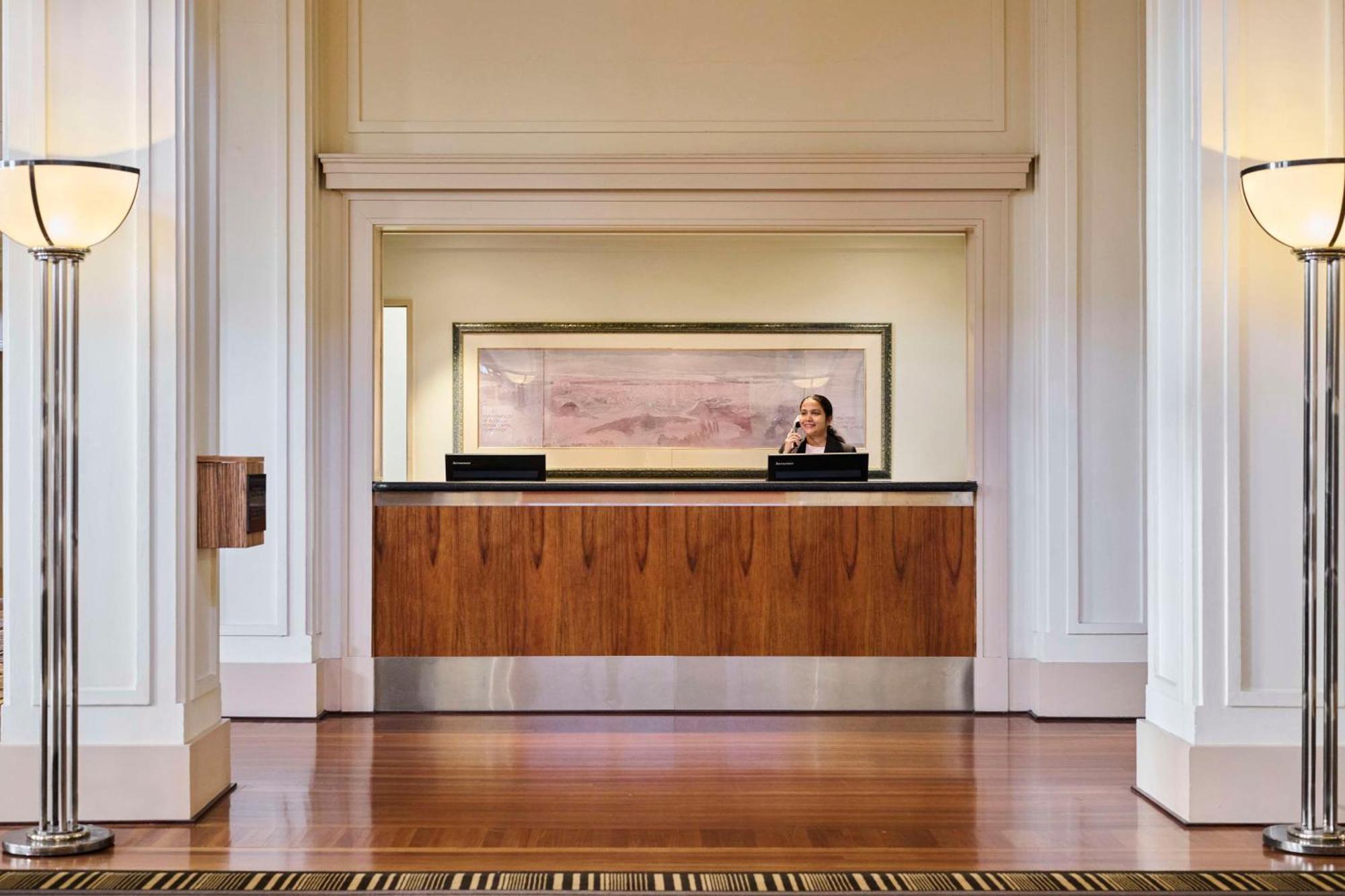 Hyatt Hotel Canberra - A Park Hyatt Hotel Extérieur photo
