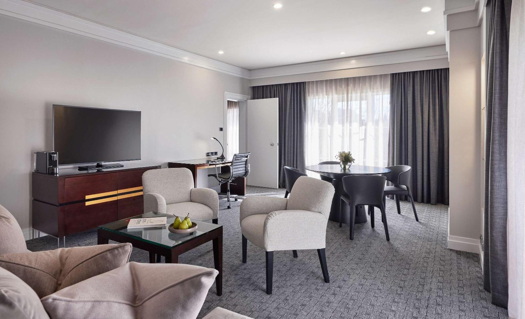Hyatt Hotel Canberra - A Park Hyatt Hotel Extérieur photo