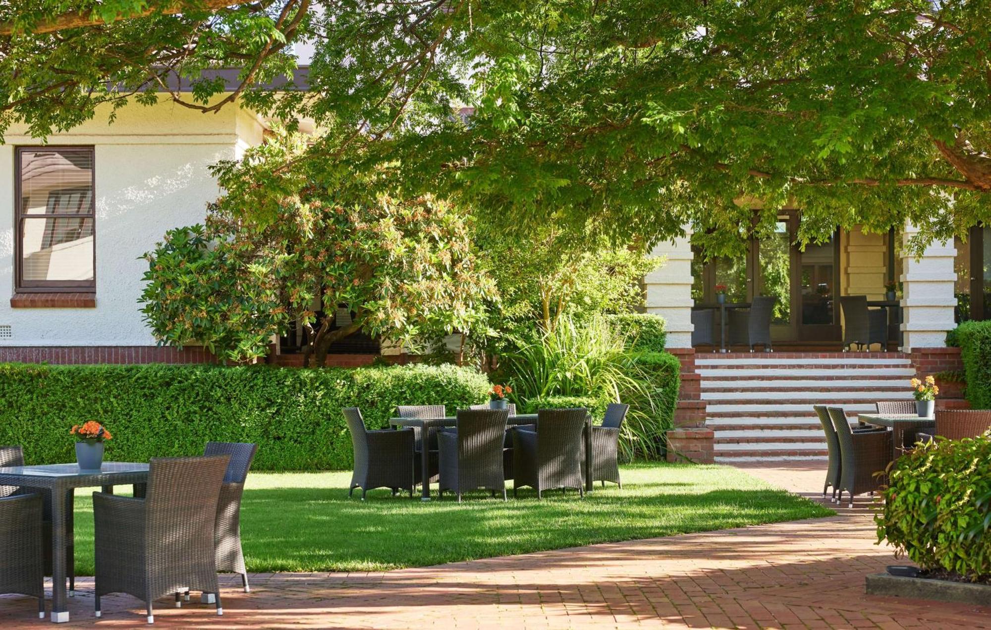 Hyatt Hotel Canberra - A Park Hyatt Hotel Extérieur photo